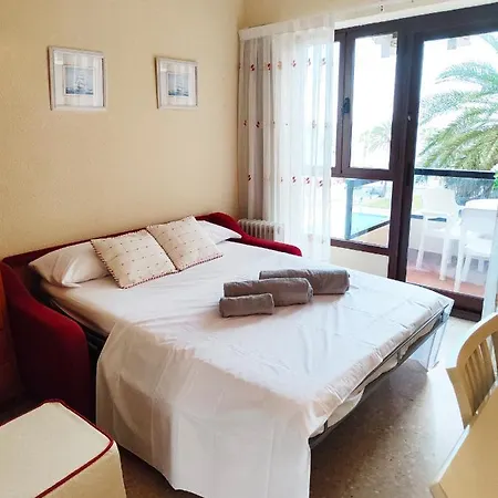 Aloha Playa With Ocean Views And Pools Appartement Benalmádena